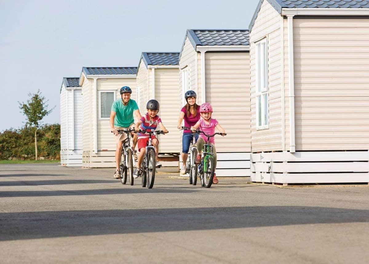White Tower Holiday Park Llandwrog Ngoại thất bức ảnh